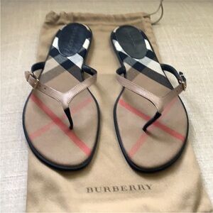 100% Authentic Women’s Burberry Bridle House Check Meadow FlipFlop Size 41